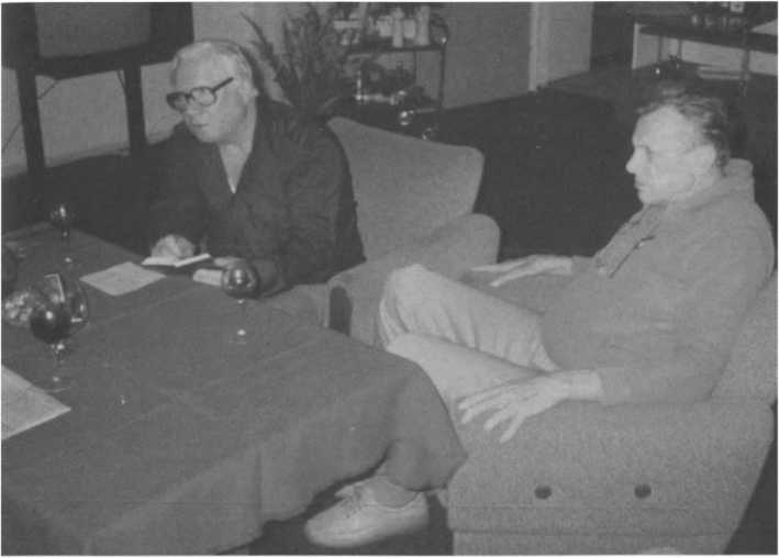 Иллюстрация к книге — Без протокола: невыдуманные истории рассказывают дипломат Александр Богомолов и разведчик Георгий Санников [i_073.jpg]