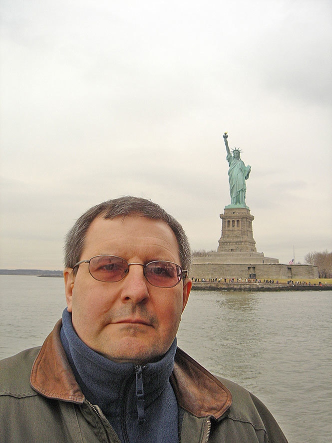 Иллюстрация к книге — Четверть века в Америке. Записки корреспондента ТАСС [i_001.jpg]