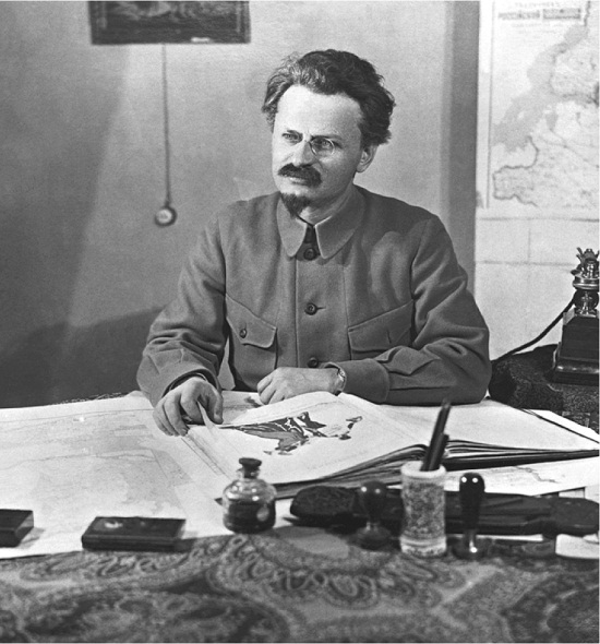 Иллюстрация к книге — Мой дед Лев Троцкий и его семья [i_002.jpg]