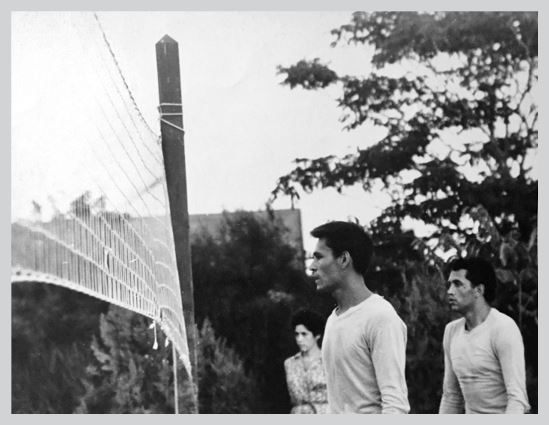 Иллюстрация к книге — Двор на Поварской [i_054.jpg]