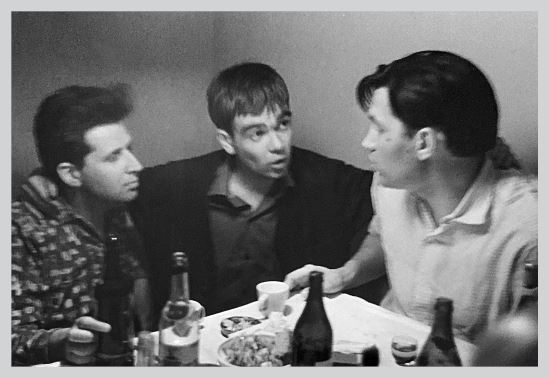 Иллюстрация к книге — Двор на Поварской [i_055.jpg]