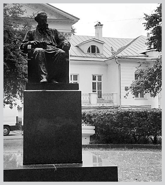 Иллюстрация к книге — Двор на Поварской [i_065.jpg]