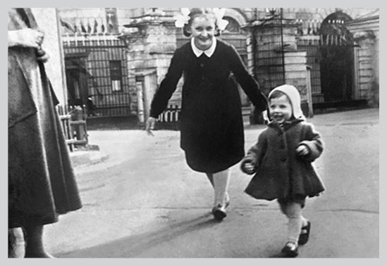 Иллюстрация к книге — Двор на Поварской [i_080.jpg]