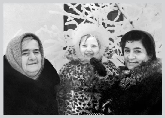 Иллюстрация к книге — Двор на Поварской [i_082.jpg]