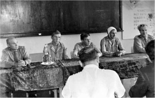 Иллюстрация к книге — Хроники Даманского [i_096.jpg]