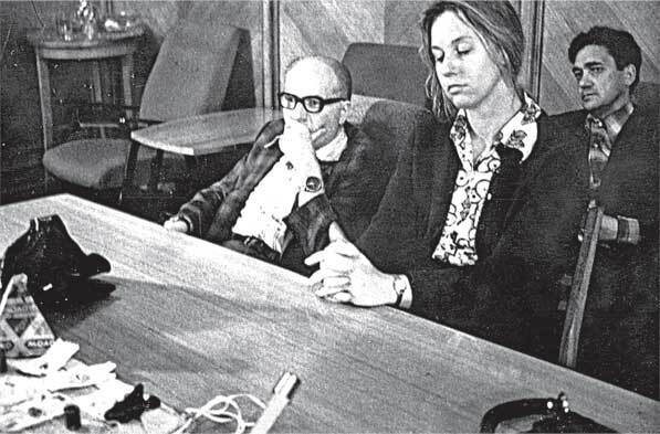 Иллюстрация к книге — Вдова-шпионка. Как работа в ЦРУ привела меня из джунглей Лаоса в московскую тюрьму [i_021.jpg]