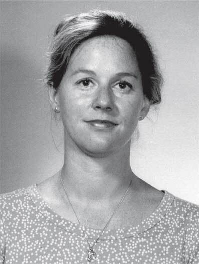 Иллюстрация к книге — Вдова-шпионка. Как работа в ЦРУ привела меня из джунглей Лаоса в московскую тюрьму [i_025.jpg]