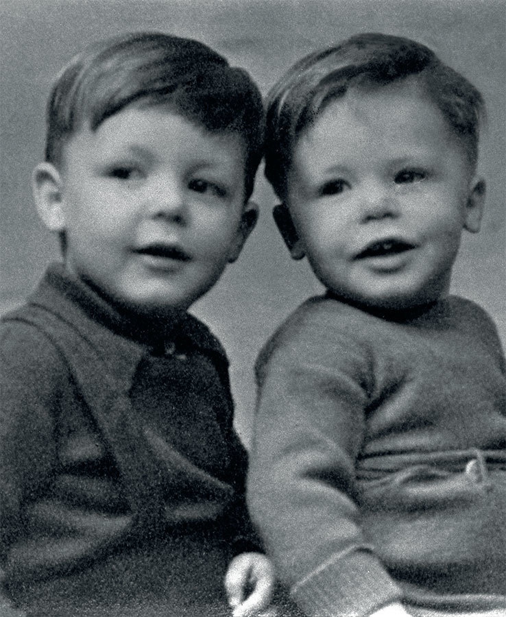 Иллюстрация к книге — Пол Маккартни. Биография [i_001.jpg]