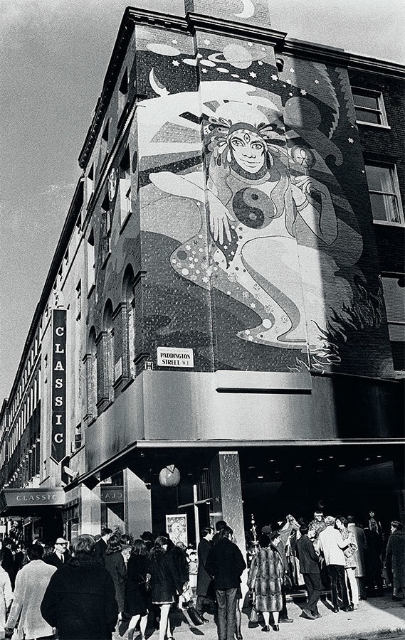 Иллюстрация к книге — Пол Маккартни. Биография [i_013.jpg]