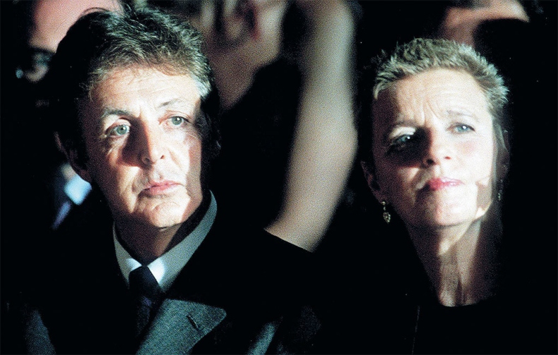 Иллюстрация к книге — Пол Маккартни. Биография [i_030.jpg]