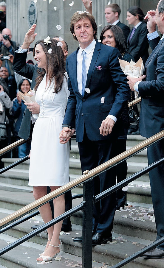 Иллюстрация к книге — Пол Маккартни. Биография [i_035.jpg]