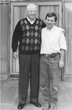 Иллюстрация к книге — Все свободны. История о том, как в 1996 году в России закончились выборы [i_060.jpg]