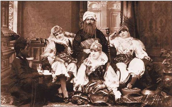 Иллюстрация к книге — Стамбул. Перекресток эпох, религий и культур [i_016.jpg]