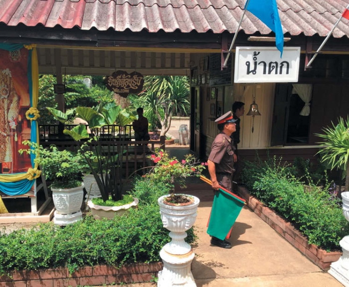 Иллюстрация к книге — Вокруг мира на 80 поездах. 72 000 километров новых открытий [i_005.jpg]