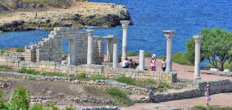 Иллюстрация к книге — История Крыма и Севастополя. От Потемкина до наших дней [i_034.jpg]