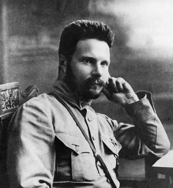 Иллюстрация к книге — История Крыма и Севастополя. От Потемкина до наших дней [i_077.jpg]