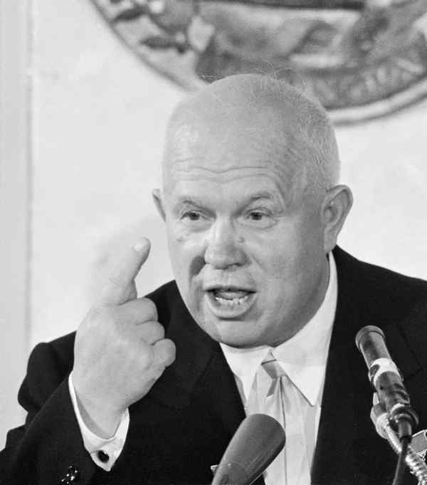 Иллюстрация к книге — История Крыма и Севастополя. От Потемкина до наших дней [i_096.jpg]