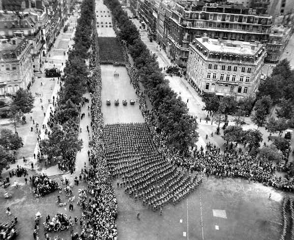 Иллюстрация к книге — Франция. Полная история страны [i_137.jpg]