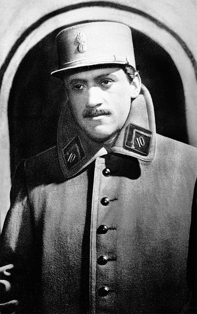 Иллюстрация к книге — Владимир Высоцкий. Человек народный. Опыт прочтения биографии [om_09.jpg]