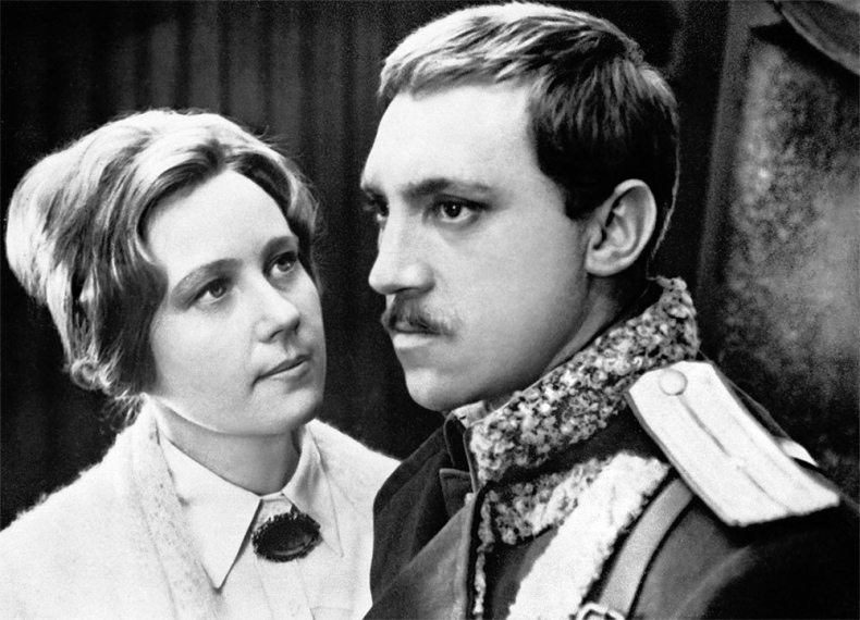 Иллюстрация к книге — Владимир Высоцкий. Человек народный. Опыт прочтения биографии [om_11.jpg]