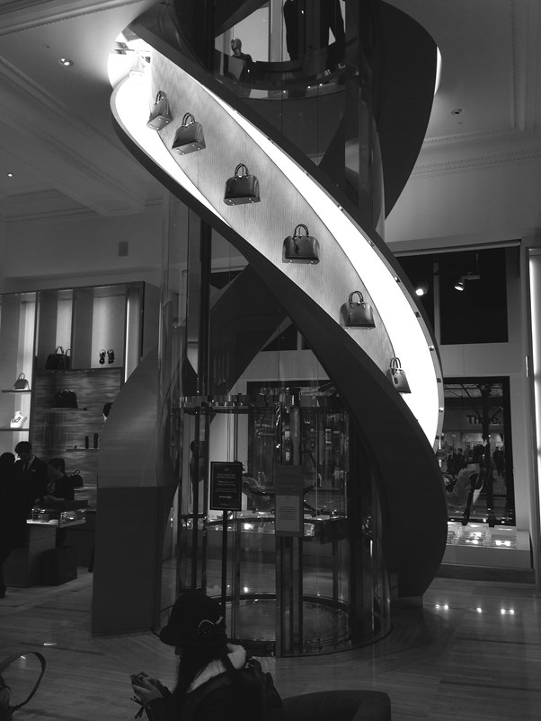 Иллюстрация к книге — Территории моды: потребление, пространство и ценность [i_006.jpg]