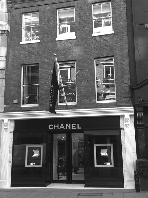 Иллюстрация к книге — Территории моды: потребление, пространство и ценность [i_016.jpg]