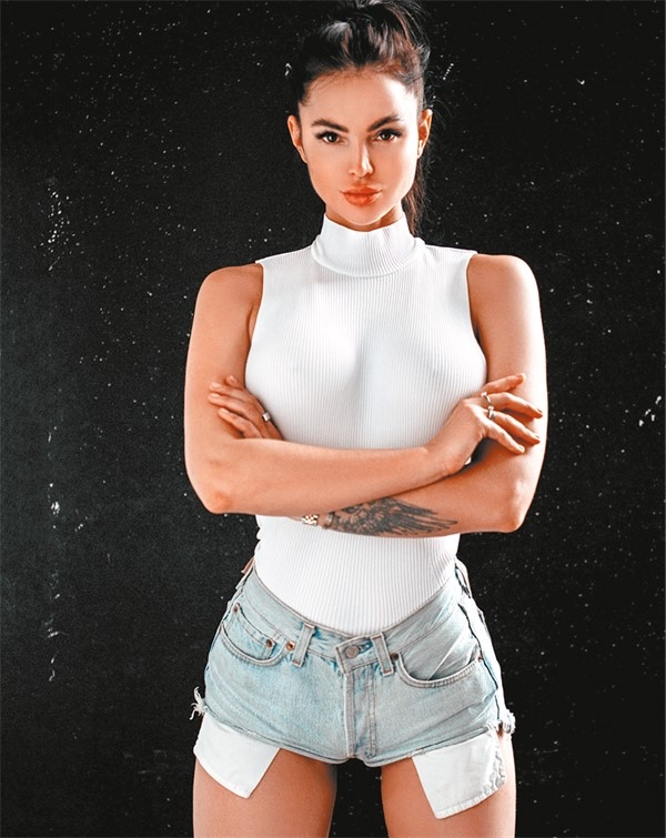 Иллюстрация к книге — Фабрика фитоняшек. Путь к телу и делу мечты [i_004.jpg]