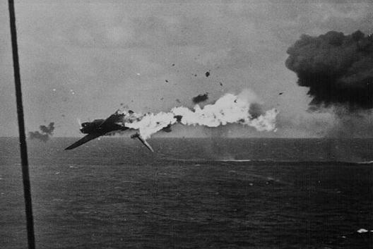 Иллюстрация к книге — Авианосцы [i_053.jpg]