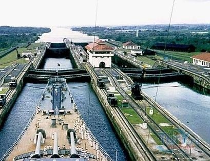 Иллюстрация к книге — Авианосцы [i_062.jpg]