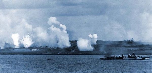 Иллюстрация к книге — Ракетоносцы. Адское пламя [i_032.jpg]