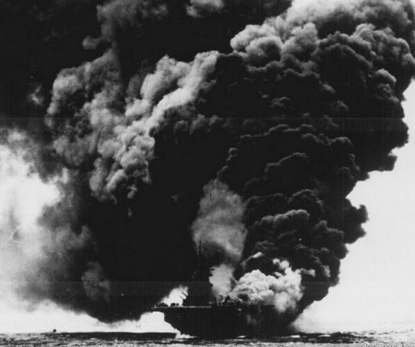 Иллюстрация к книге — Ракетоносцы. Адское пламя [i_043.jpg]