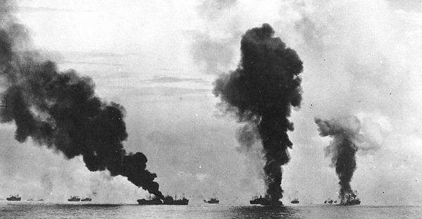 Иллюстрация к книге — Ракетоносцы. Адское пламя [i_044.jpg]