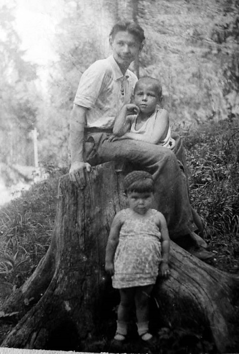 Иллюстрация к книге — Я был там: история мальчика, пережившего блокаду. Воспоминания простого человека о непростом времени [i_011.jpg]