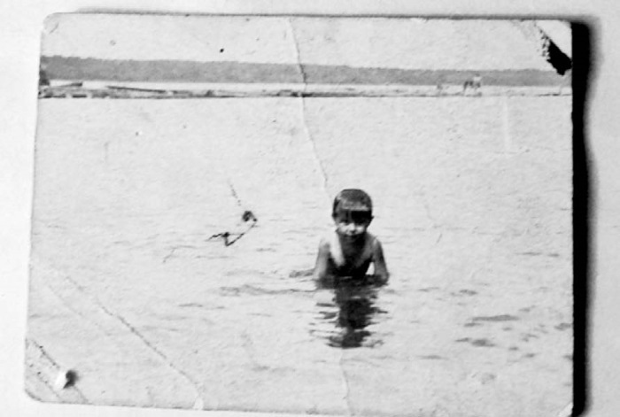 Иллюстрация к книге — Я был там: история мальчика, пережившего блокаду. Воспоминания простого человека о непростом времени [i_014.jpg]