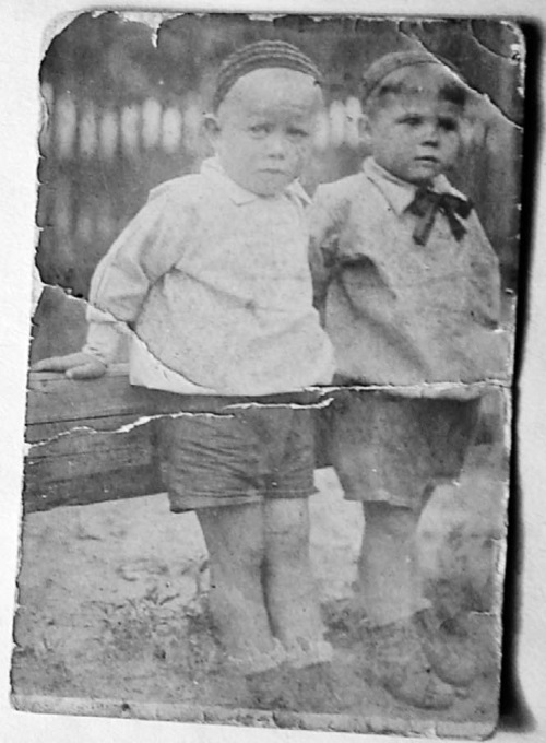 Иллюстрация к книге — Я был там: история мальчика, пережившего блокаду. Воспоминания простого человека о непростом времени [i_016.jpg]