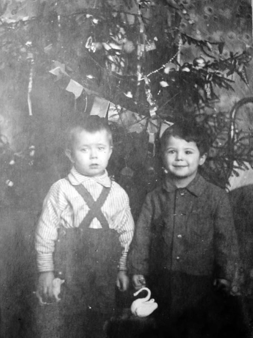 Иллюстрация к книге — Я был там: история мальчика, пережившего блокаду. Воспоминания простого человека о непростом времени [i_020.jpg]