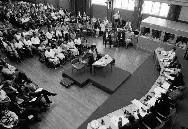 Иллюстрация к книге — Неудобное прошлое. Память о государственных преступлениях в России и других странах [i_024.jpg]