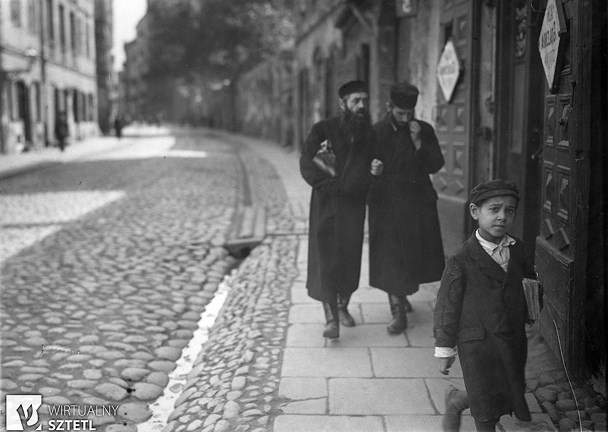 Иллюстрация к книге — Неудобное прошлое. Память о государственных преступлениях в России и других странах [i_038.jpg]