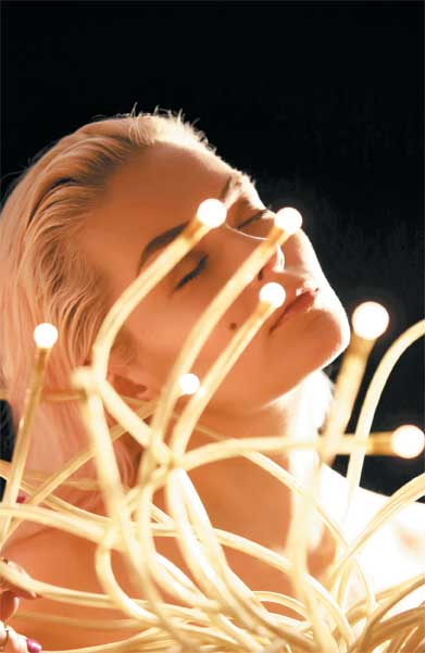 Иллюстрация к книге — Белая Волшебница [i_003.jpg]