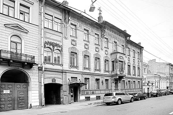 Иллюстрация к книге — Зазеркалье Петербурга. Путешествие в историю [i_024.jpg]