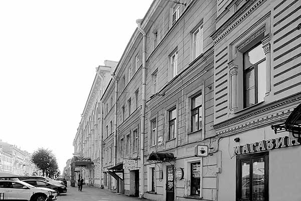 Иллюстрация к книге — Зазеркалье Петербурга. Путешествие в историю [i_030.jpg]