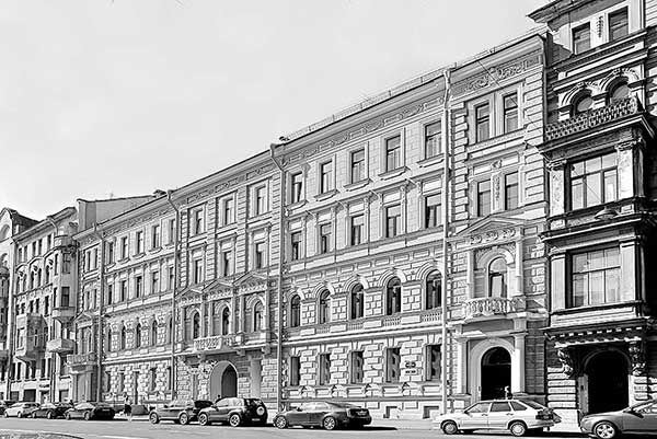 Иллюстрация к книге — Зазеркалье Петербурга. Путешествие в историю [i_040.jpg]