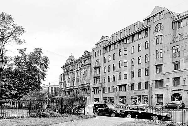 Иллюстрация к книге — Зазеркалье Петербурга. Путешествие в историю [i_053.jpg]