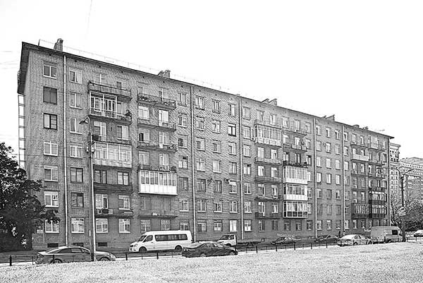 Иллюстрация к книге — Зазеркалье Петербурга. Путешествие в историю [i_073.jpg]