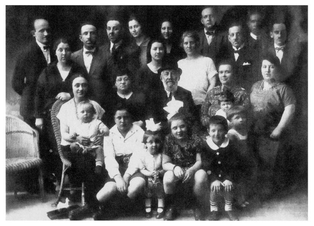 Иллюстрация к книге — Людмила Гурченко. Золотые годы [image11.jpg]