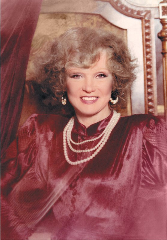 Иллюстрация к книге — Людмила Гурченко. Золотые годы [image2.jpg]