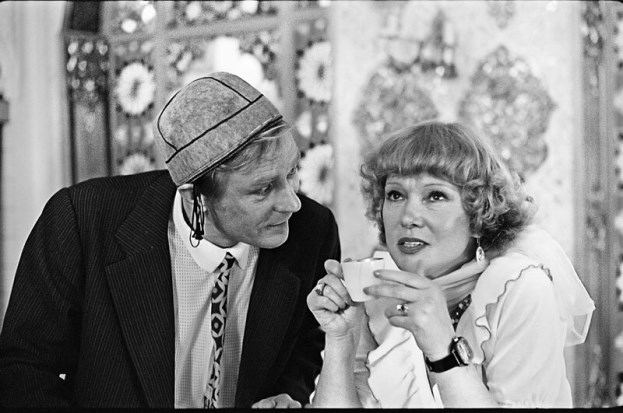 Иллюстрация к книге — Людмила Гурченко. Золотые годы [image32.jpg]