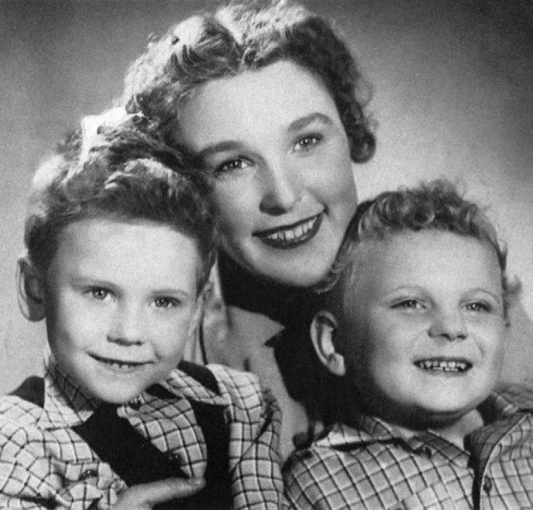 Иллюстрация к книге — Жизнь, похожая на сказку [image54.jpg]