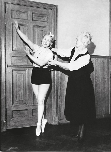 Иллюстрация к книге — Любовь Орлова: Годы счастья [image9.jpg]