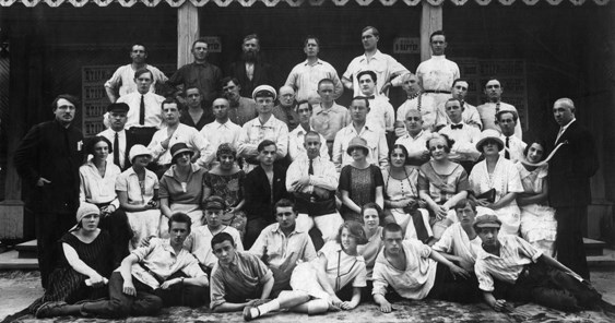 Иллюстрация к книге — Я – выкидыш Станиславского [image10.jpg]